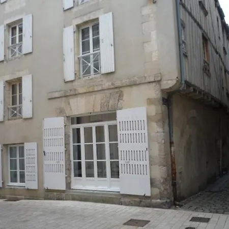 Apartment Demain L'ocean Hyper-centre La Rochelle - Menage, Draps Et Serviettes Optionnels Non Compris Dans Le Prix Affiche
